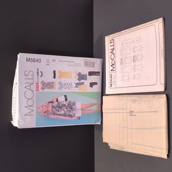 McCall's Easy M5640 Uncut Sewing Pattern Size RR (18W, 20W, 22W, 24W) Top, Tunic - Picture 4 of 4